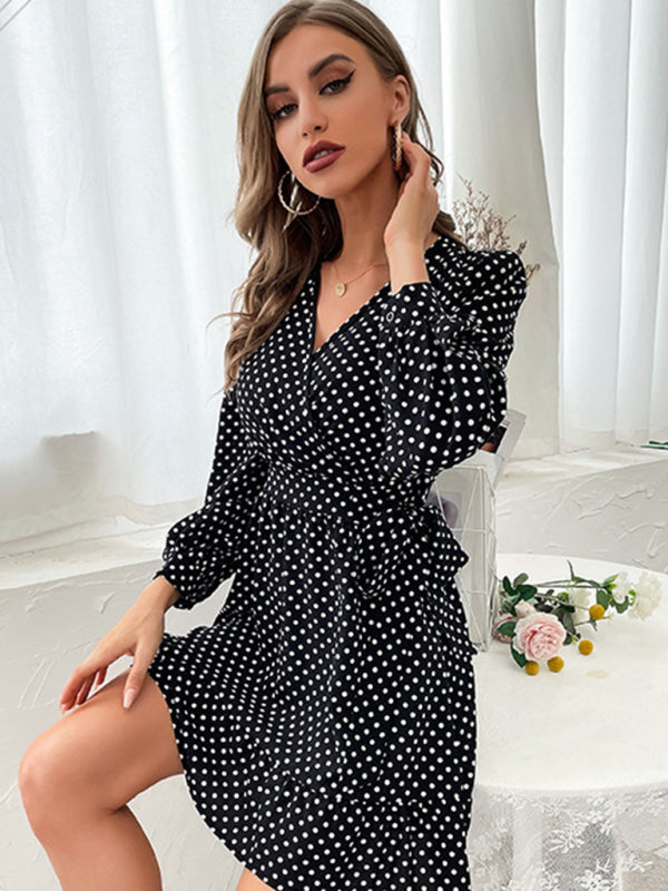 Vestido Elegante con Lunares – Manga Larga y Corte Casual Atemporal